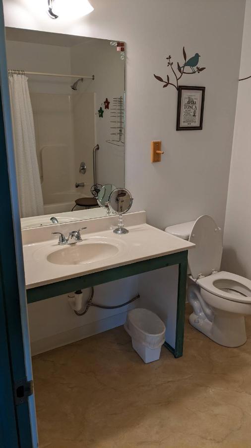 The Meadowlark Inn East Springfield Extérieur photo