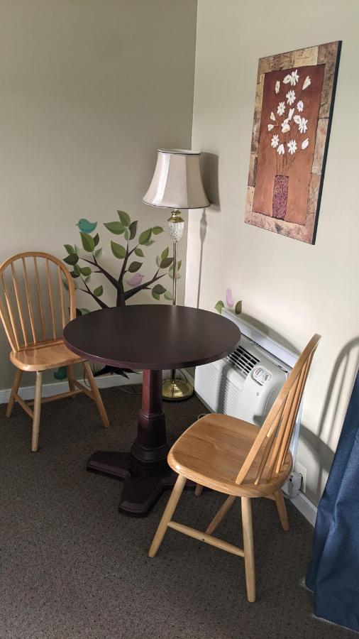 The Meadowlark Inn East Springfield Extérieur photo